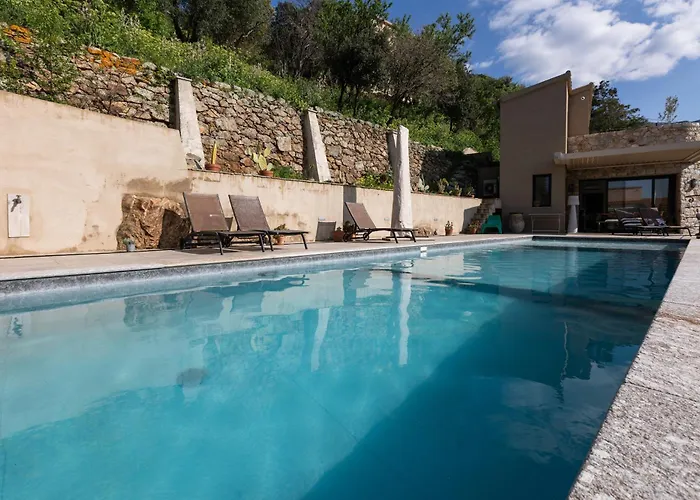 A Chiusella Villa Belgodere (Corsica)